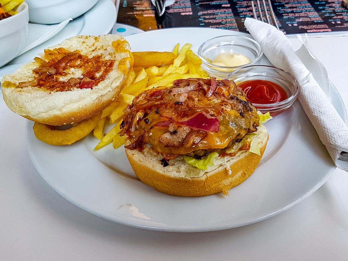 INTERGALACTIC DINER TRAVEL TO SERBIA visual data 4